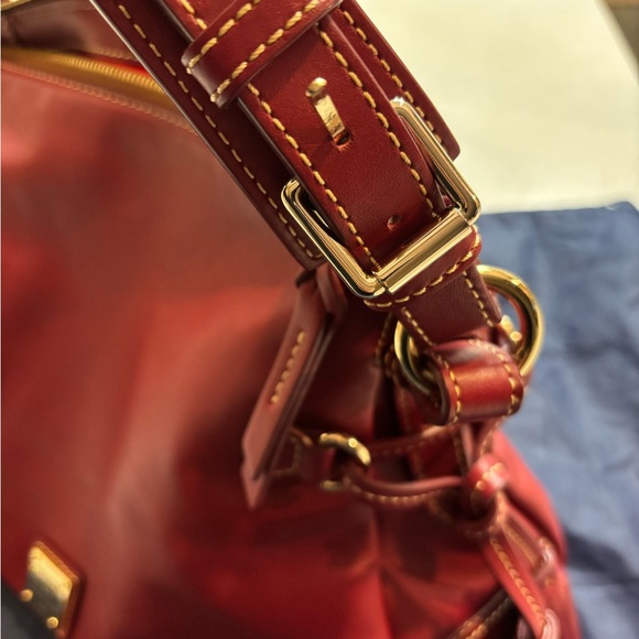 Dooney & Bourke's Teagan Mulberry Purse. - Picture 11 of 16